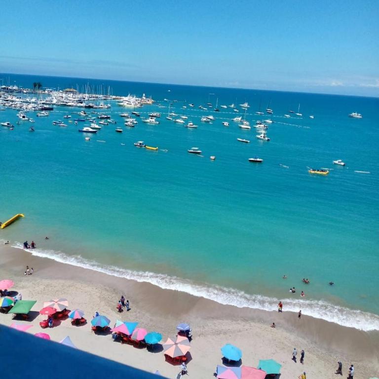Departamento en el Hotel las Palmeras - Three-Bedroom Apartment - 1