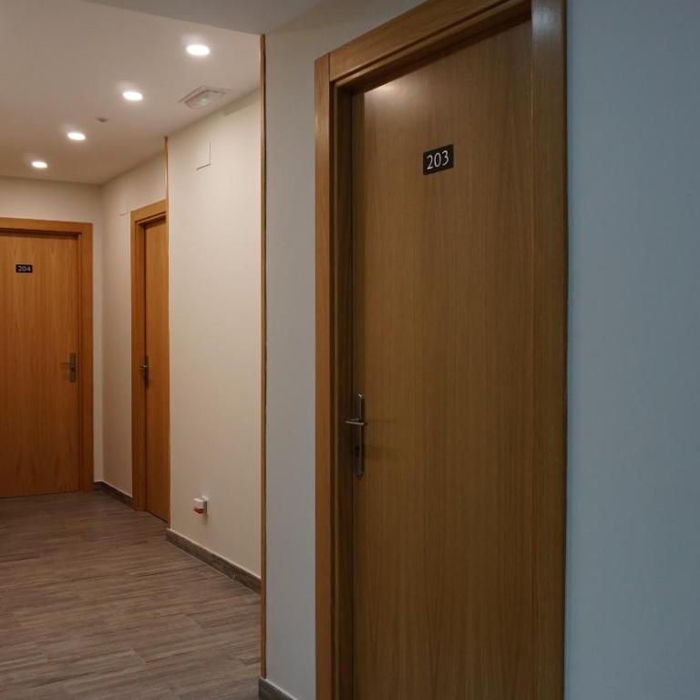 Pensión Calfred II - Habitación Individual con baño privado - 4