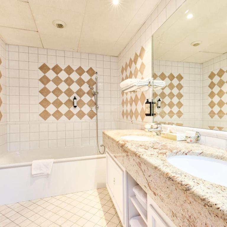 Logis Hotel Saint-Martin - Suite - 8