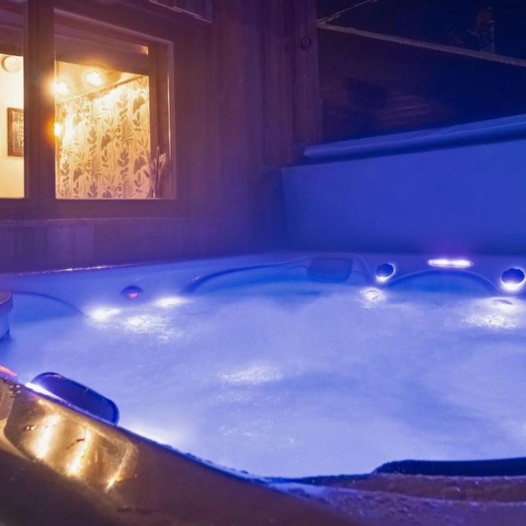 Chalet Abeille 12 Guests • Hot Tub • Free Ski Bus - Chalet Superior - 54