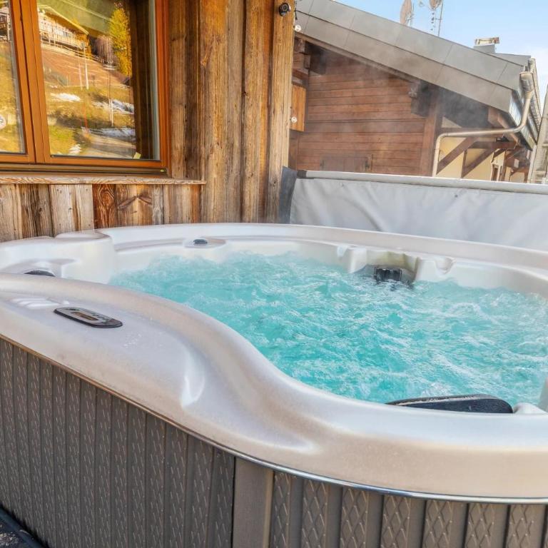Chalet Abeille 12 Guests • Hot Tub • Free Ski Bus - Chalet Superior - 57