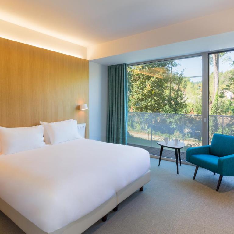Best Western Plus Hotel Divona Cahors - Chambre Lit King-Size Supérieure - Non-Fumeurs - 5
