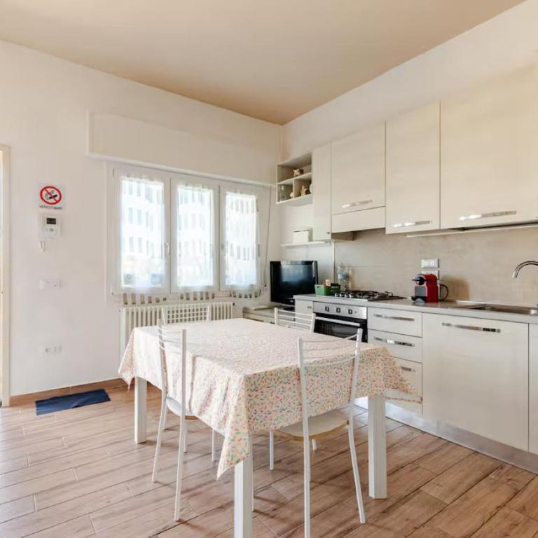Igea Mare - Appartamento con 2 Camere da Letto - 4