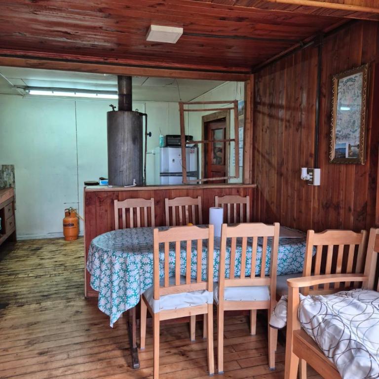 Rincón de las ranitas - Three-Bedroom Home - 12