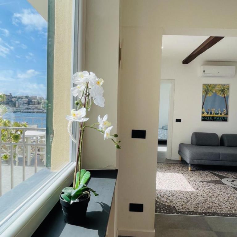 Comodissimo Gaslini e mare - Two-Bedroom Apartment with Sea View - 12