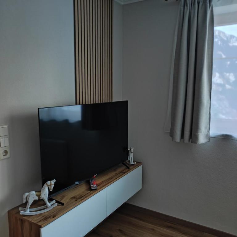Landhaus Katharina bis 5 Personen mit Saunachalet und Blick auf die Bergwelt des Zillertals - Apartment mit Blick auf die Berge - 7