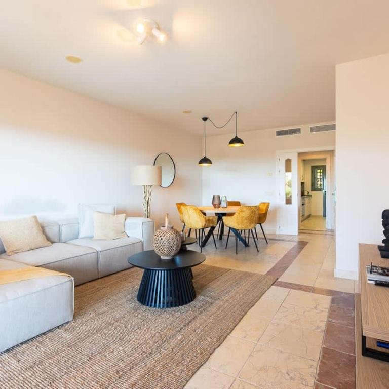 Cozy living space near scenic golf greens! - Apartamento de 2 dormitorios - 12