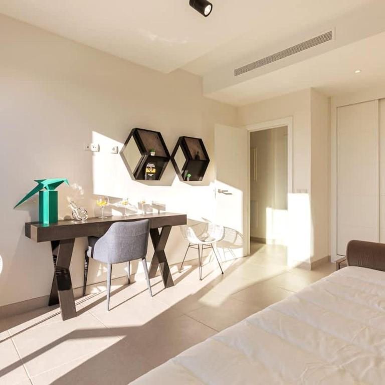 Duplex Penthouse with Sea Views, Steps to Golf - Apartamento de 3 dormitorios - 30