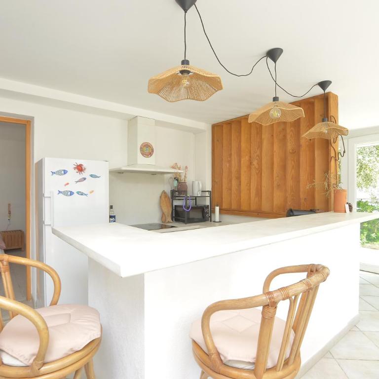 VILLA LES SALINES Maison de Vacances au Grau du Roi - One-Bedroom Apartment with Garden - 6