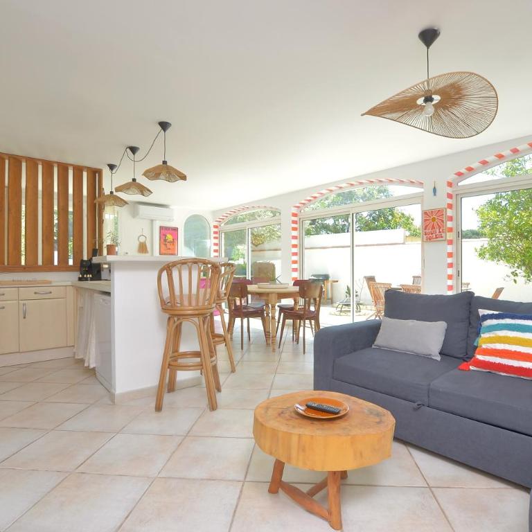 VILLA LES SALINES Maison de Vacances au Grau du Roi - One-Bedroom Apartment with Garden - 2