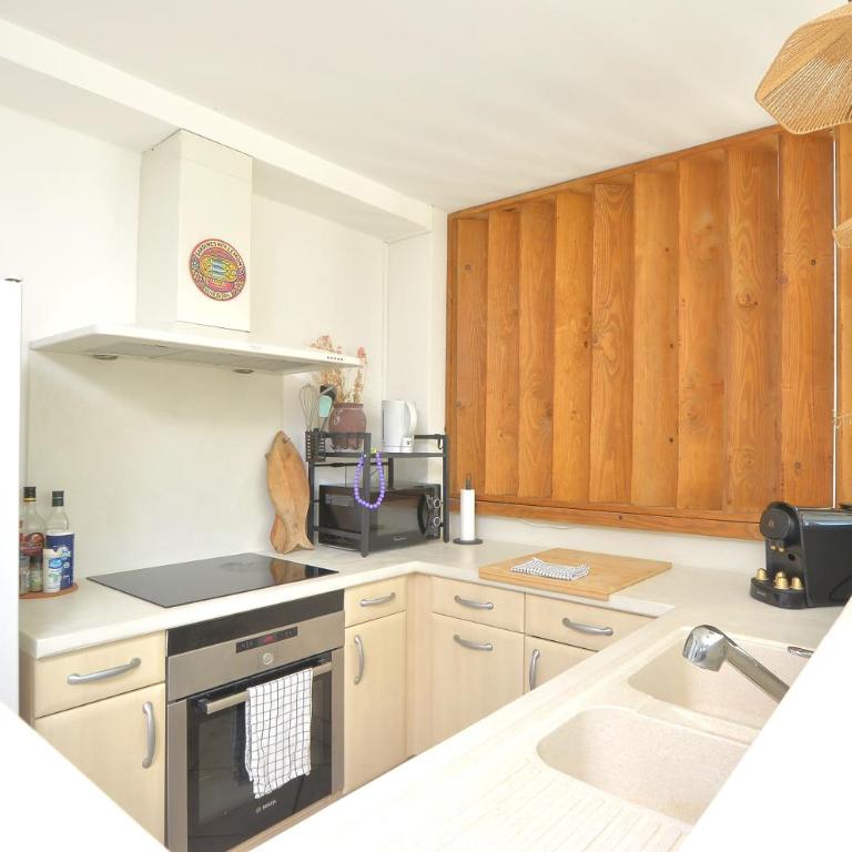 VILLA LES SALINES Maison de Vacances au Grau du Roi - One-Bedroom Apartment with Garden - 11