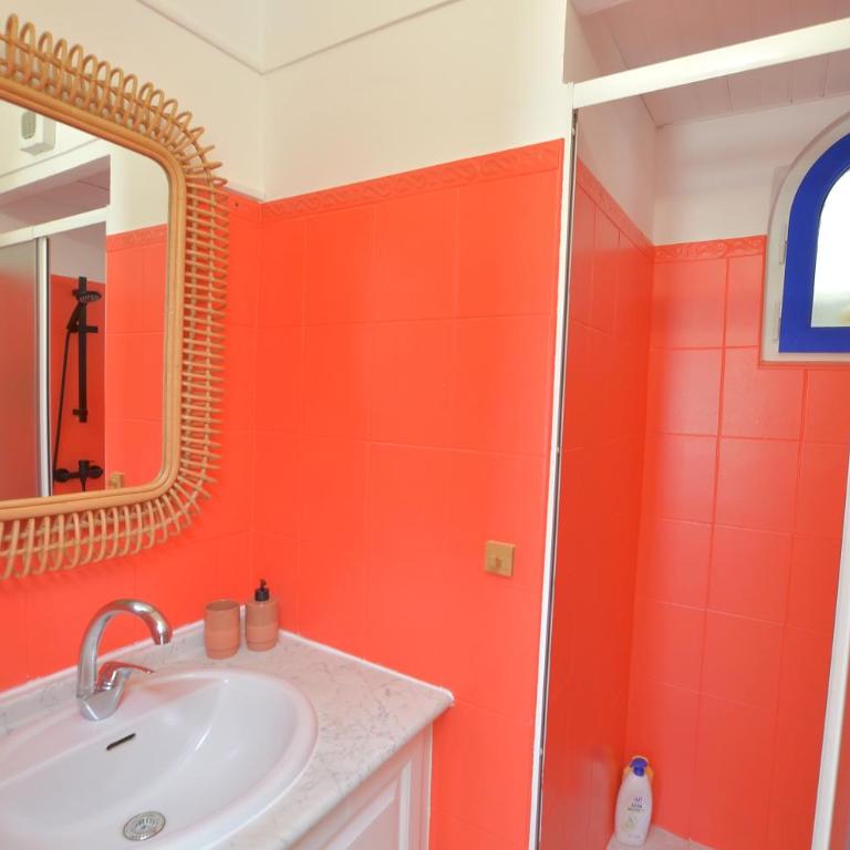 VILLA LES SALINES Maison de Vacances au Grau du Roi - One-Bedroom Apartment with Garden - 12