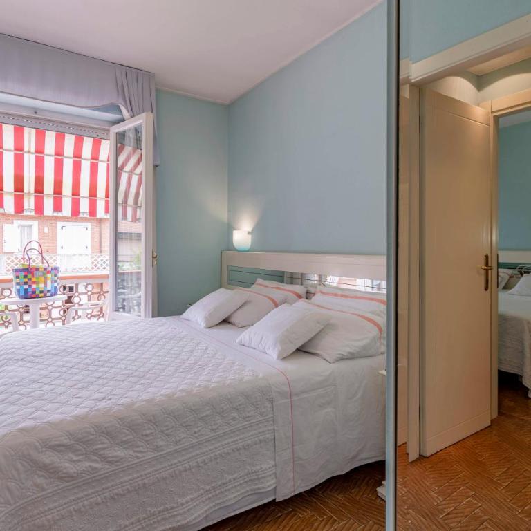 Hotel Matilde - Due Camere Matrimoniali Comunicanti con Balcone (2 Adulti + 2 Bambini) - 1