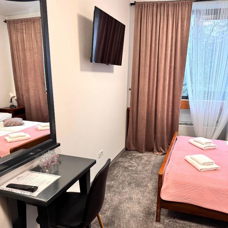 Hotel Paviljon - Double Room - 3