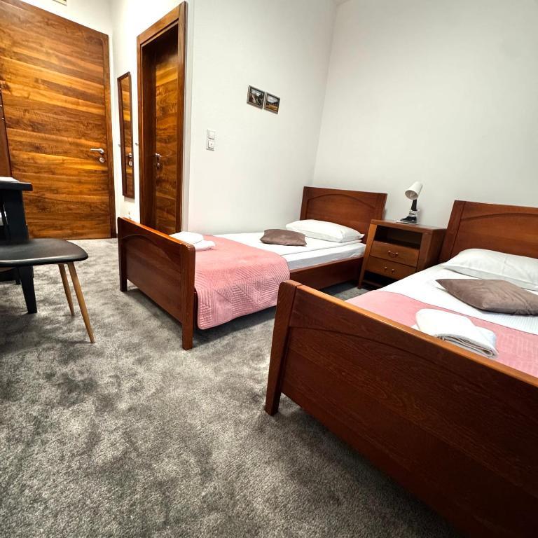 Hotel Paviljon - Twin Room - 5