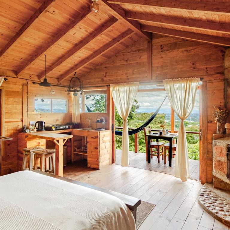 Cabaña Del Ermitaño entre los árboles del bosque de Efímero la Ceja - Chalet - 1