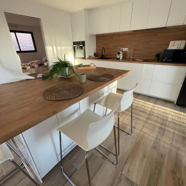 Chic & cozy 2 chambres , climatisée , rénové au calme - Appartement 2 Chambres - 16