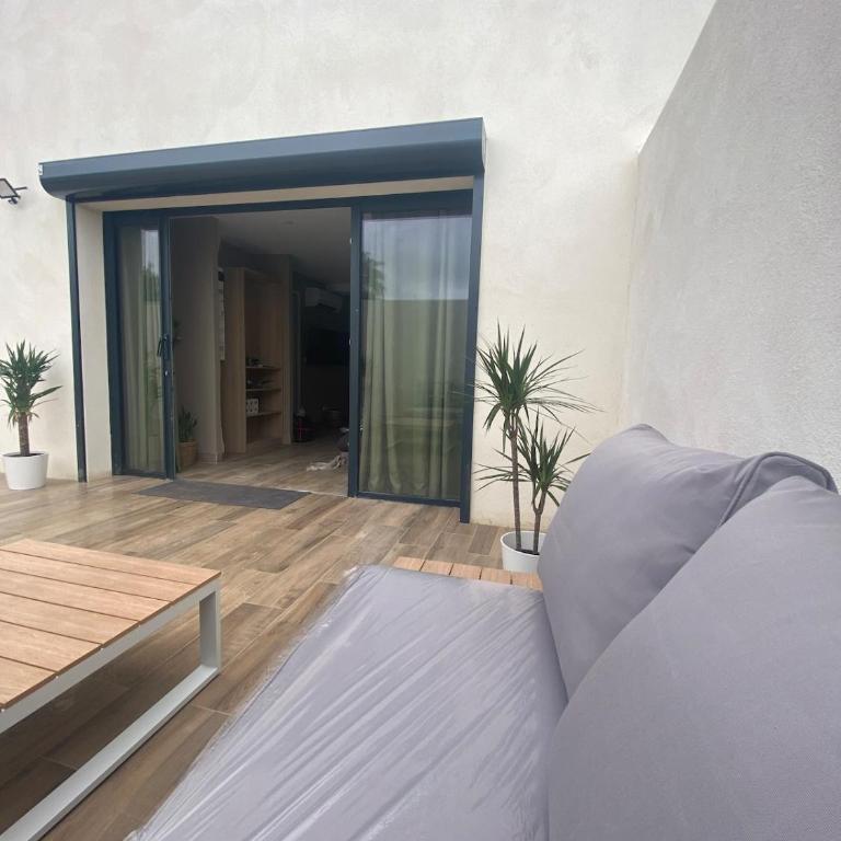 Chic & cozy 2 chambres , climatisée , rénové au calme - Appartement 2 Chambres - 43