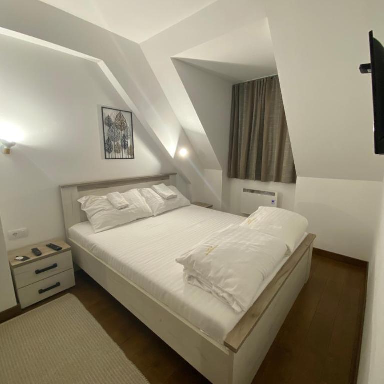 Apartments A83 & C32 - Kraljevi Čardaci - Kopaonik - One-Bedroom Apartment - 8