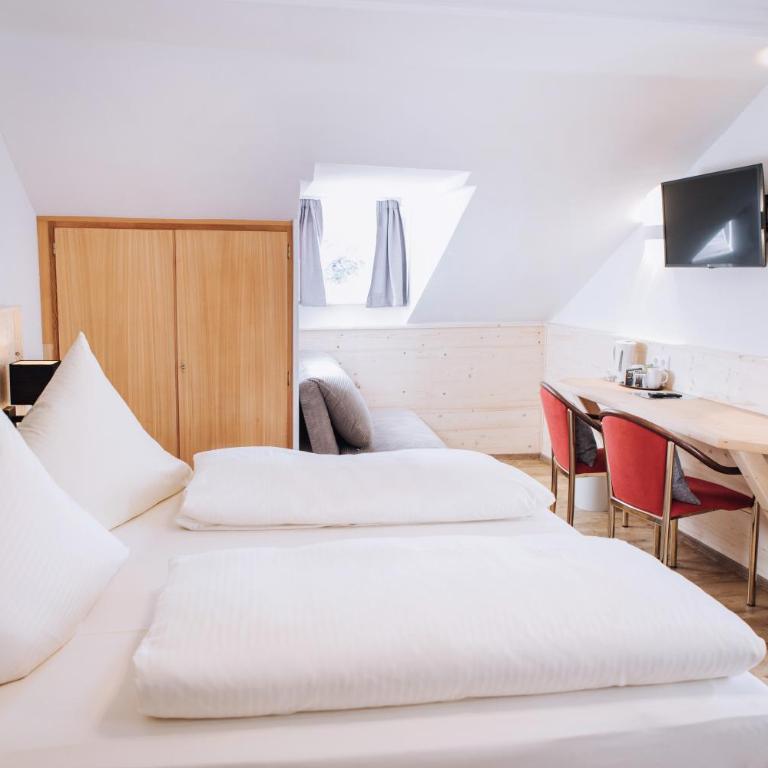 Pension Bavaria - Doppelzimmer - 38