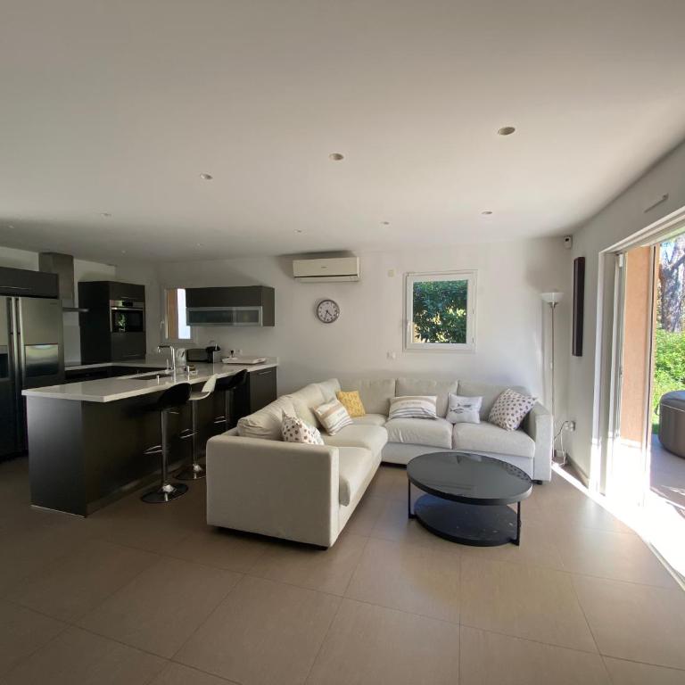 VILLA Saint Raphael Valescure Piscine Clim Wifi Golf - Casa con 3 Camere da Letto - 13