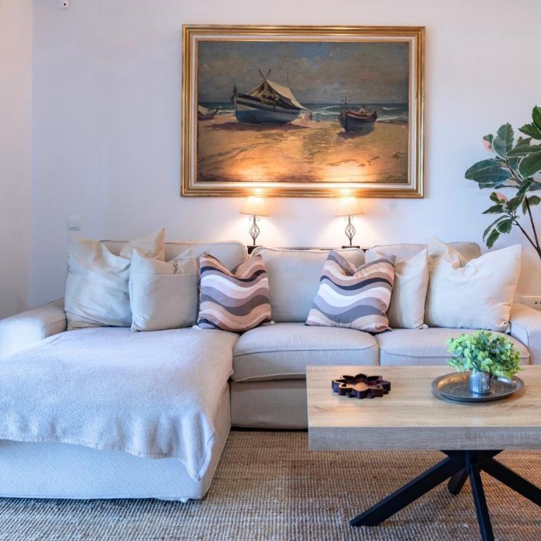 Spacious 3-Bedroom Garden Apartment and Indoor Community Pool - Apartamento - 4
