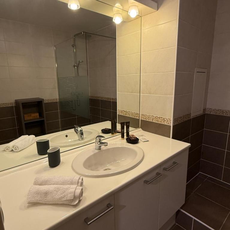 Appartement spacieux pour 6 personnes, proche funiculaire - Appartamento con 2 Camere da Letto - 6