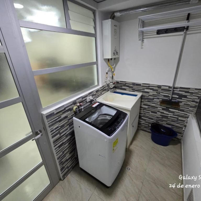 Apto Cerca Centro comercial Viva y Cancerológico - Apartamento de 2 dormitorios - 15
