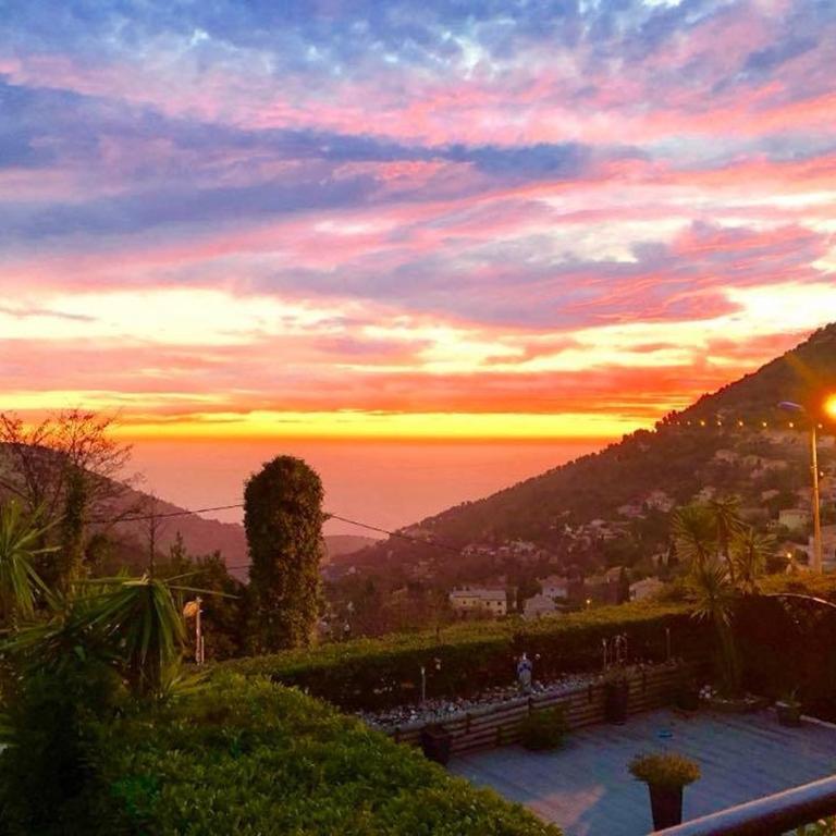 A 8mn de Monaco luxueux 3 personnes, terrasse, vue panoramique mer, PISCINE - Apartment mit 1 Schlafzimmer - 16