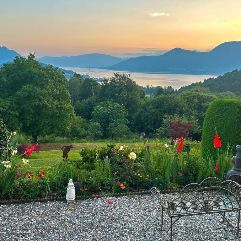 Casa Fiorita, Luino, il tempo rallenta tra lago e fiori - Casa con 2 Camere da Letto - 15