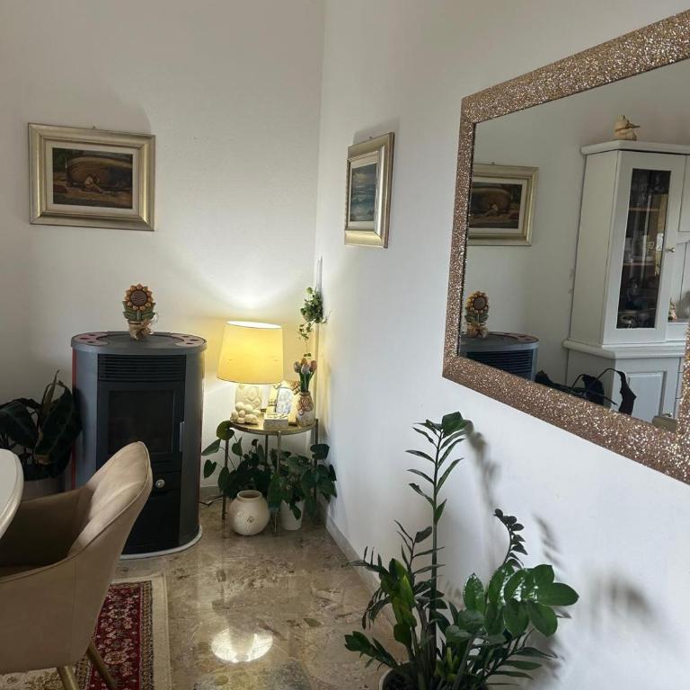 Casa Fiorita, Luino, il tempo rallenta tra lago e fiori - Casa con 2 Camere da Letto - 44