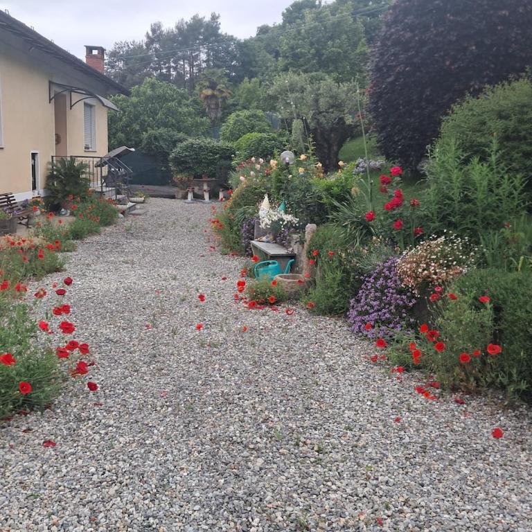 Casa Fiorita, Luino, il tempo rallenta tra lago e fiori - Casa con 2 Camere da Letto - 64
