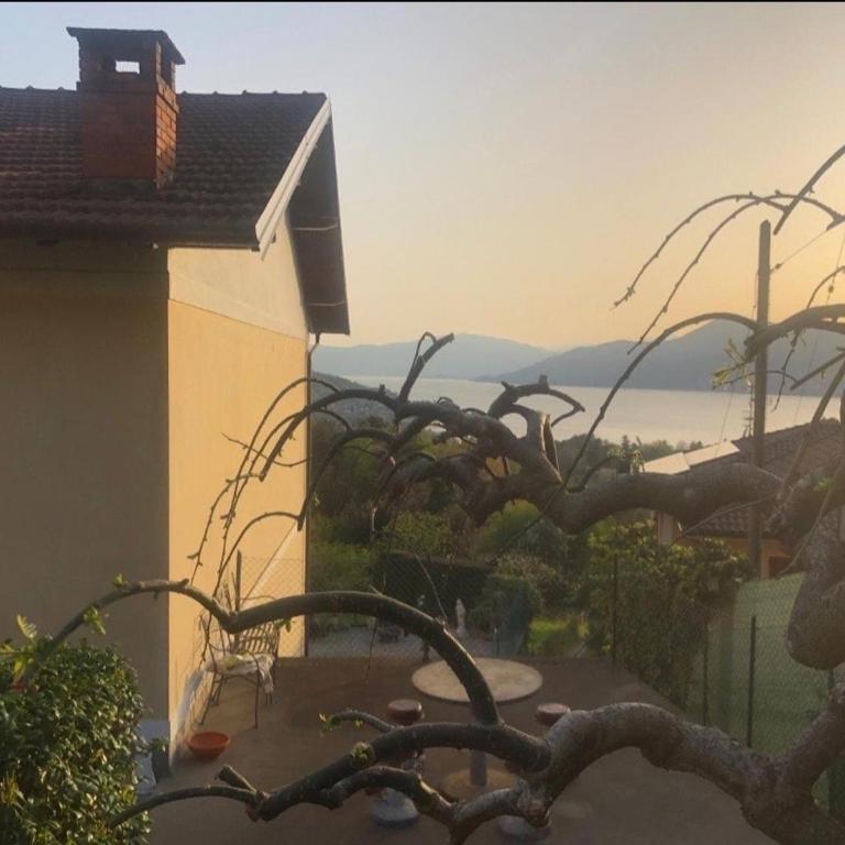 Casa Fiorita, Luino, il tempo rallenta tra lago e fiori - Casa con 2 Camere da Letto - 89
