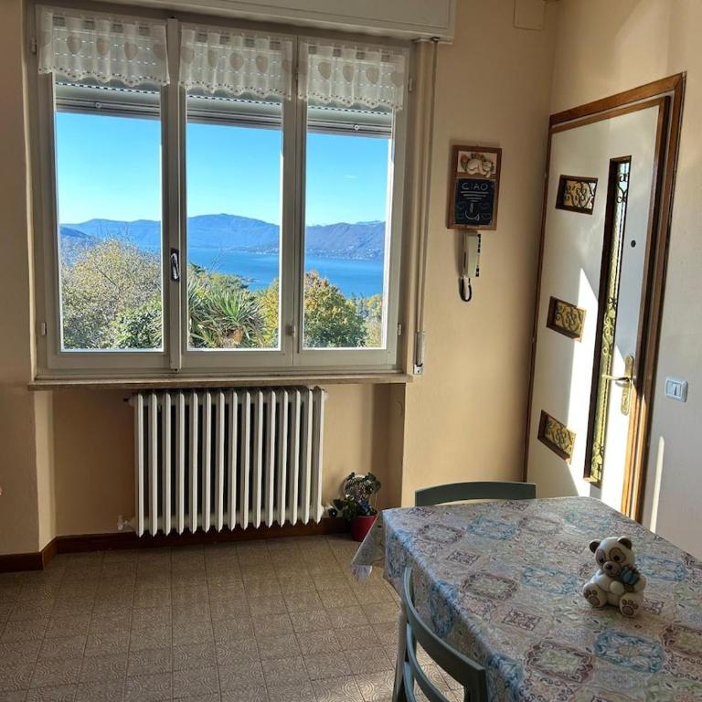 Casa Fiorita, Luino, il tempo rallenta tra lago e fiori - Casa con 2 Camere da Letto - 100