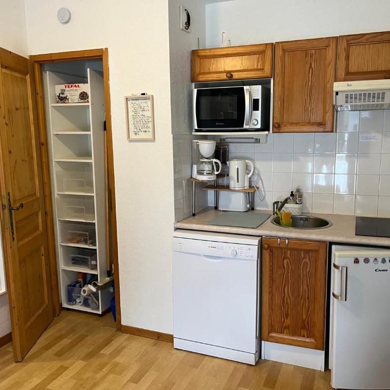 Studio confortable dans résidence avec piscine - One-Bedroom Apartment - 10