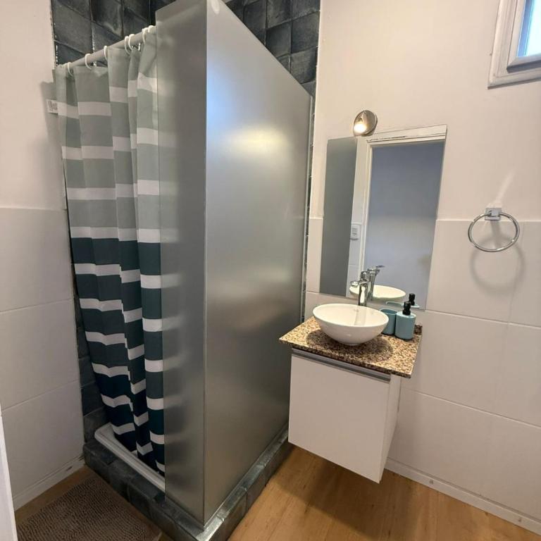 Container home - One-Bedroom House - 9