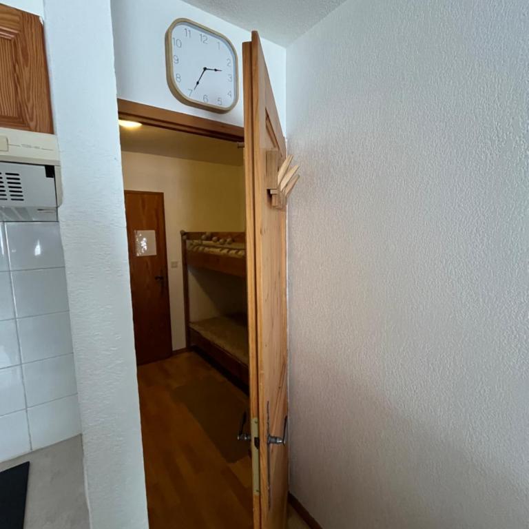 Studio confortable dans résidence avec piscine - One-Bedroom Apartment - 28