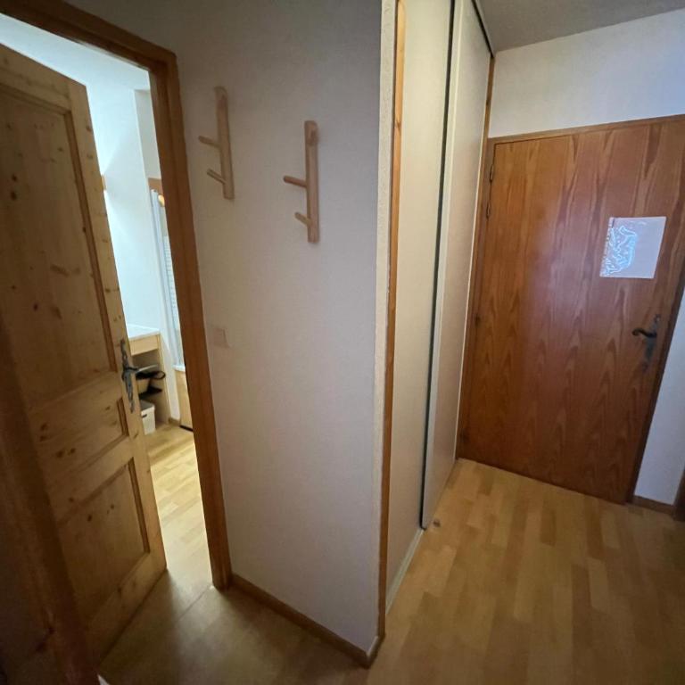 Studio confortable dans résidence avec piscine - One-Bedroom Apartment - 30