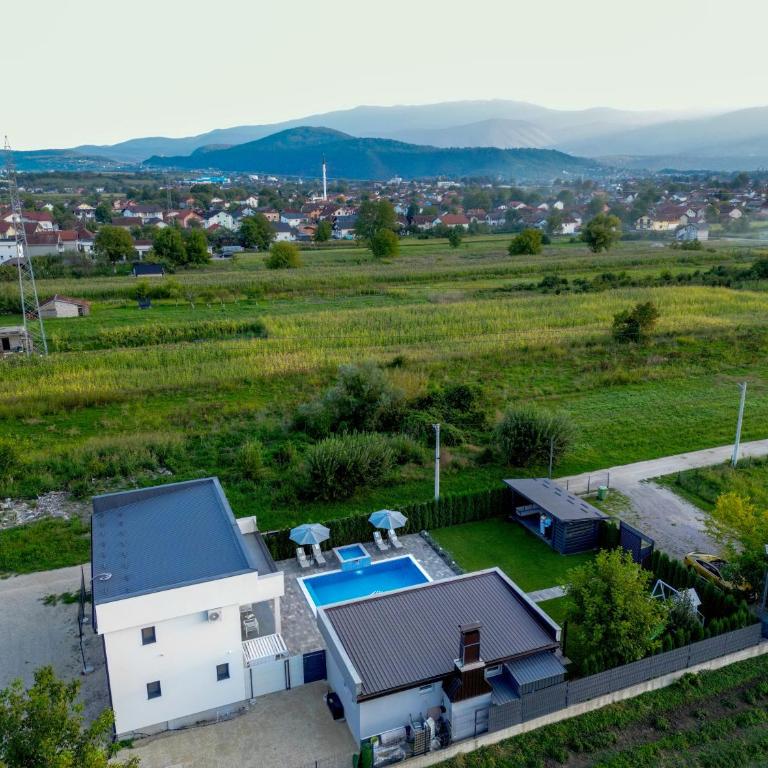 LUXIA PRIVATE ESTATE Sauna & Pool x Jacuzzi with Fireplace outdoor lounge - Vila sa Sopstvenim Bazenom - 49