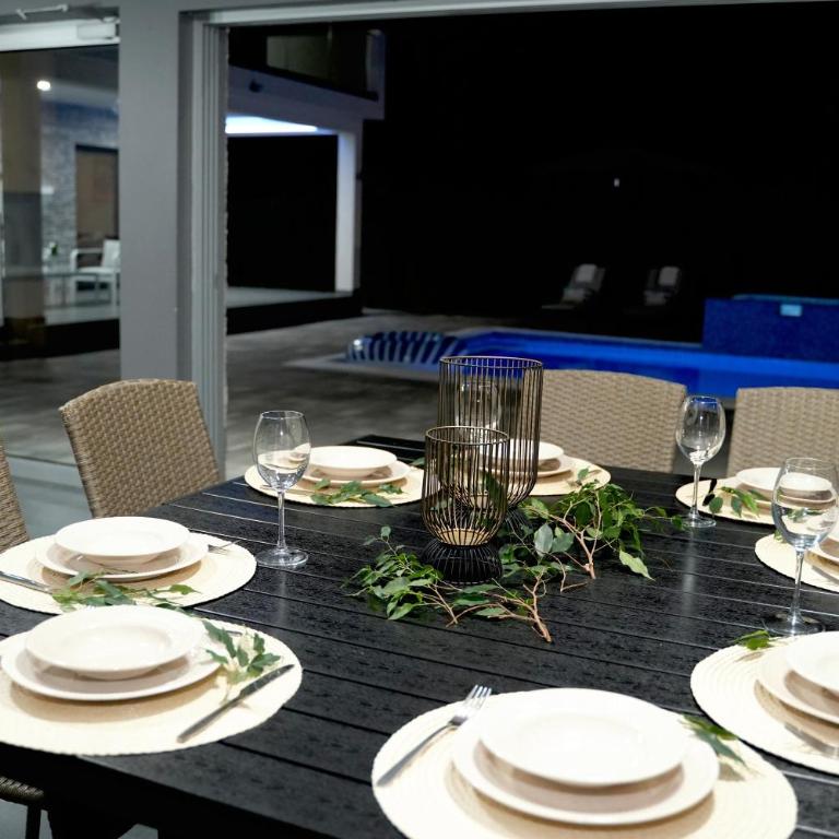 LUXIA PRIVATE ESTATE Sauna & Pool x Jacuzzi with Fireplace outdoor lounge - Vila sa Sopstvenim Bazenom - 38