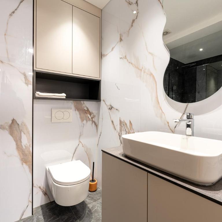 Hotel Bojatours - Apartment with Balcony - 12