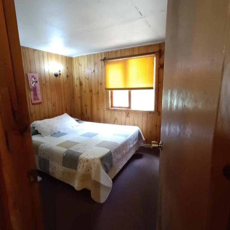 Cabin by the day in front of the Pastahue Lagoon - Three-Bedroom House - 4