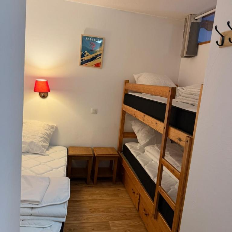 Logement 6 pers pied des pistes les Orres 1800 - Apartment mit 2 Schlafzimmern - 4