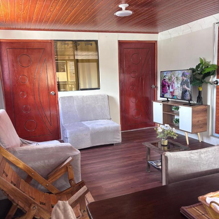 Apartamento com terraza para una familia - Two-Bedroom Apartment - 3