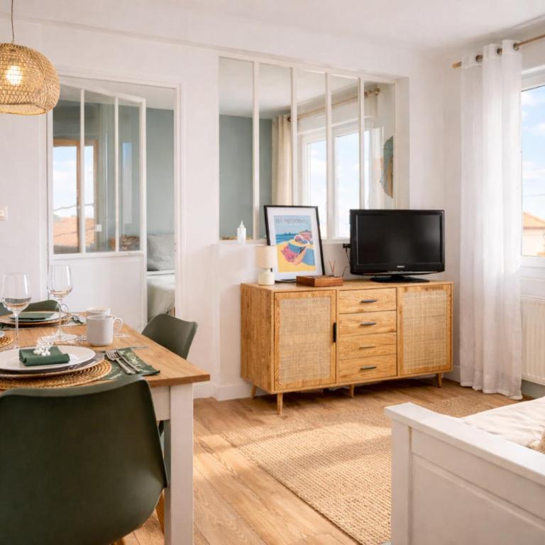 superbe appartement entierement renove - proche plage - quartier presidents - Superior Apartment mit 1 Schlafzimmer - 1