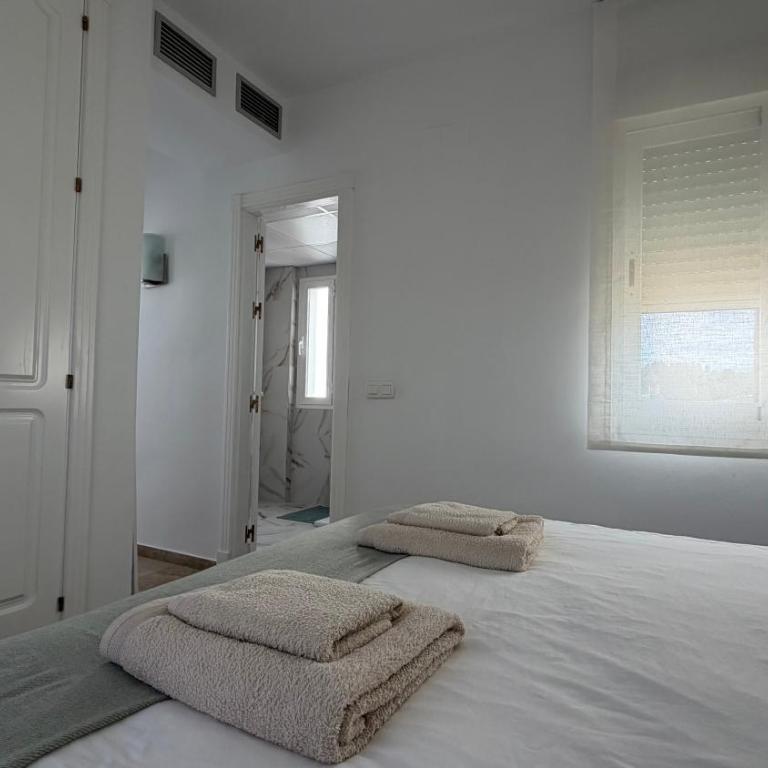Los Naranjos Design Duplex Penthouse - Three-Bedroom Apartment - 17