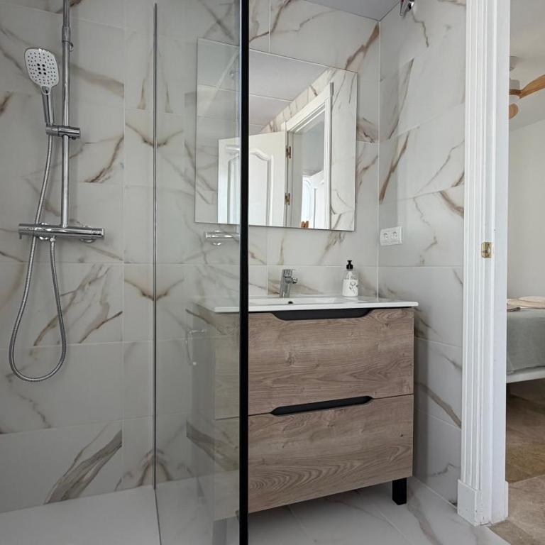Los Naranjos Design Duplex Penthouse - Three-Bedroom Apartment - 19