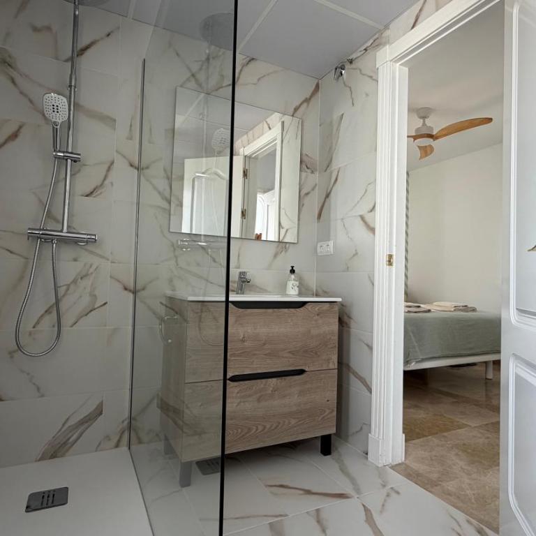 Los Naranjos Design Duplex Penthouse - Three-Bedroom Apartment - 18