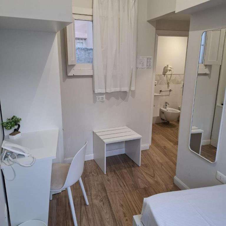 Napoleon - Standard Double Room - 4