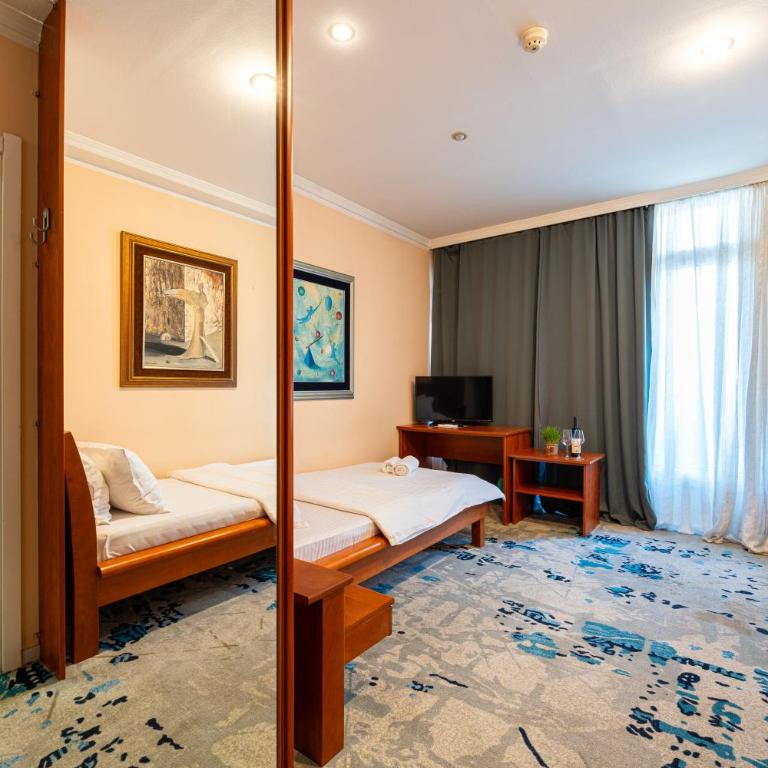 Hotel Bojatours - Double or Twin Room with Balcony - 7